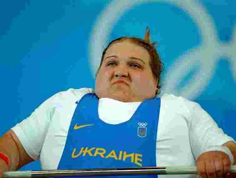 Кращу важкоатлетку України дискваліфікували і забрали медалі 