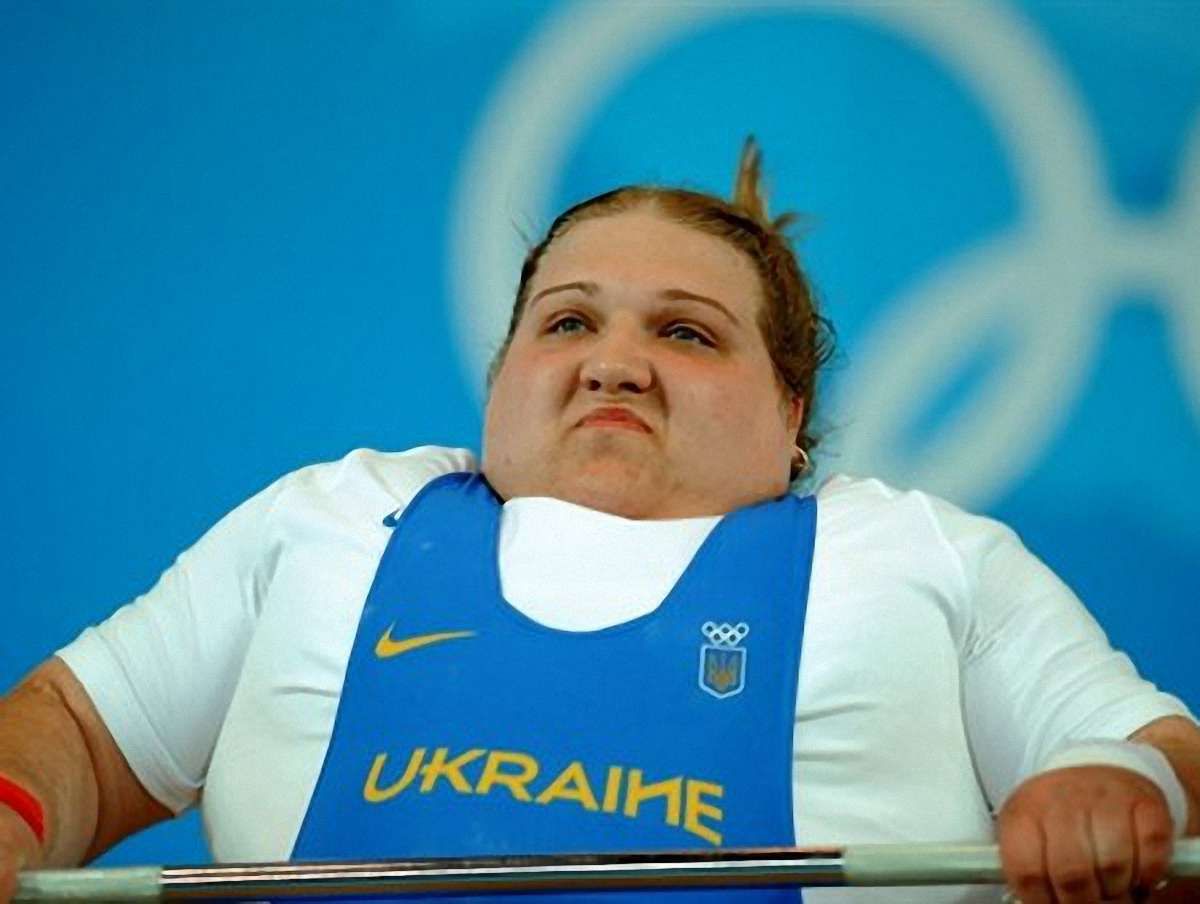 Кращу важкоатлетку України дискваліфікували і забрали медалі 