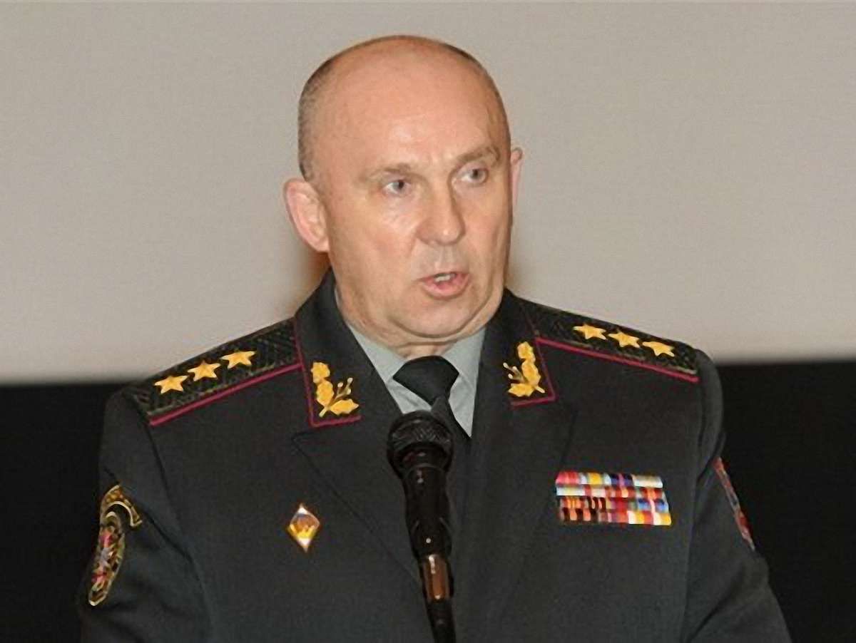 Начальник Генштабу сказав Януковичу, що хоче піти з посади
