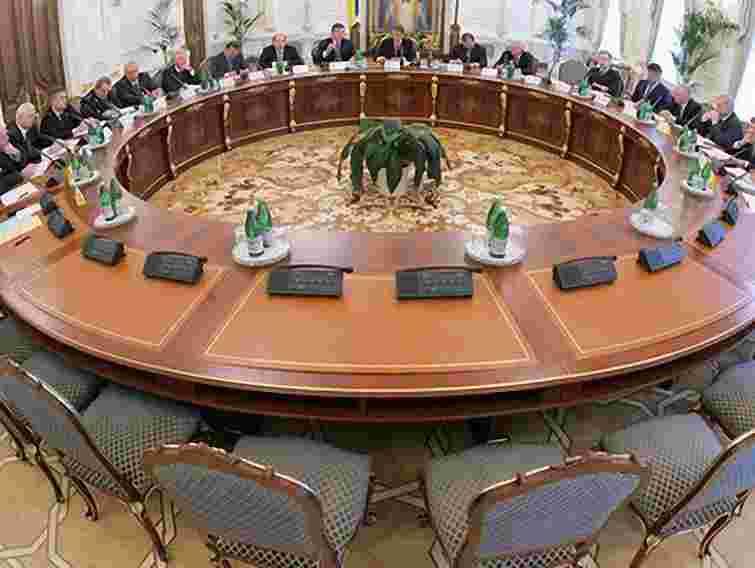 Треба підняти роботу РНБО на новий рівень, – Азаров