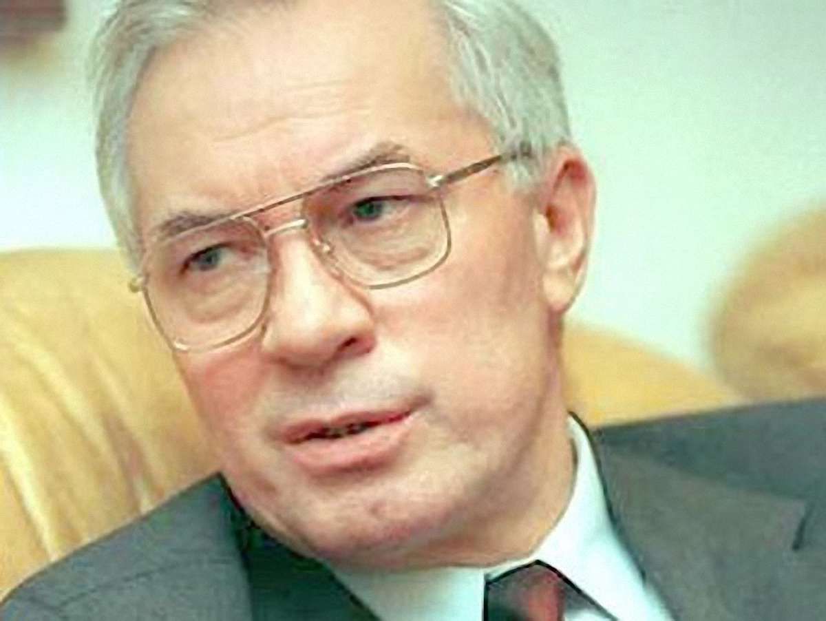 Доведеться панам олігархам ділитися, – Азаров