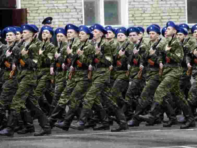 Україна витрачає на армію вп’ятеро менше за Польщу