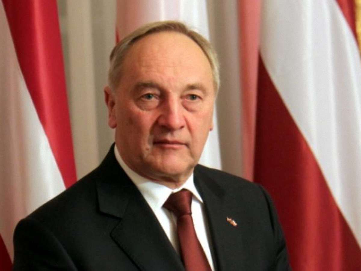 Президент Латвії подякував громадянам за "холоднокровність"