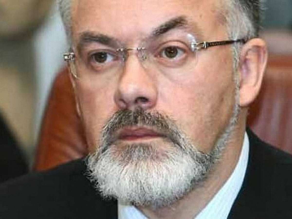 Голови трьох облрад вимагають звільнення Табачника