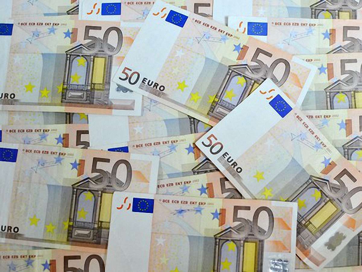 Приватні кредитори спишуть Греції борг у понад 100 млрд євро