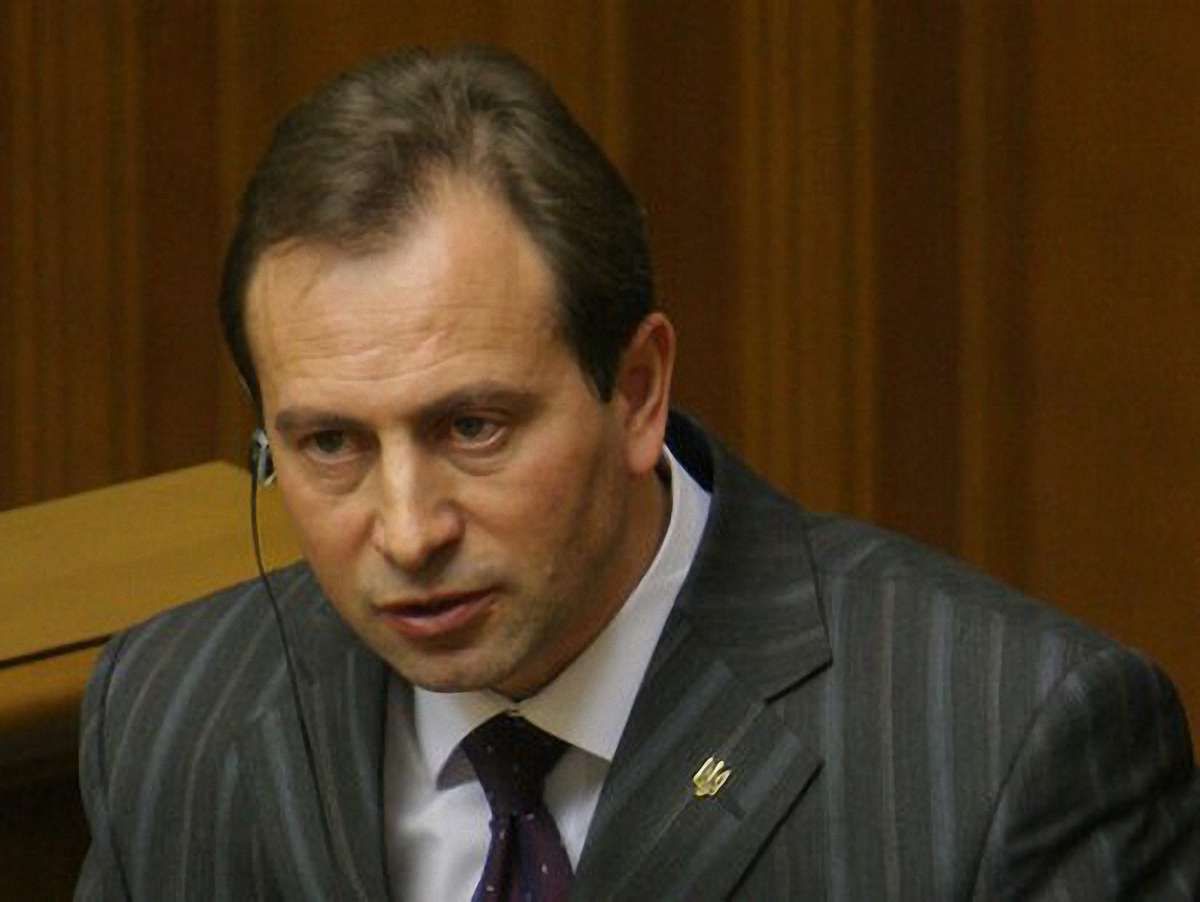 Януковича реабілітує відставка уряду та обласних голів, - Томенко 