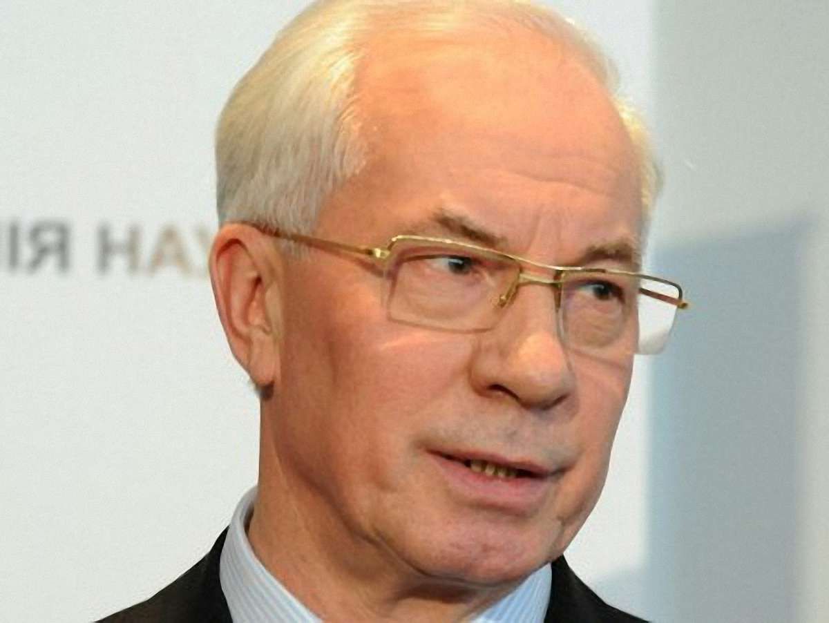 Азаров: Якщо Росії нема куди подіти €20 млрд, - Бог їй у допомогу