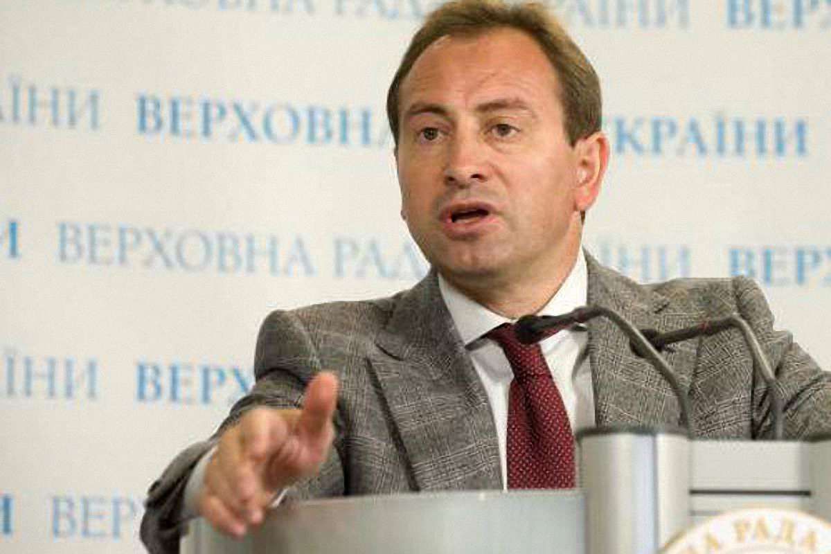 Томенко: Якщо так піде далі, оподаткують і право говорити українською 