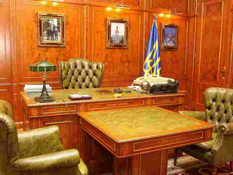 Януковичу зробили офіс у Межигір'ї