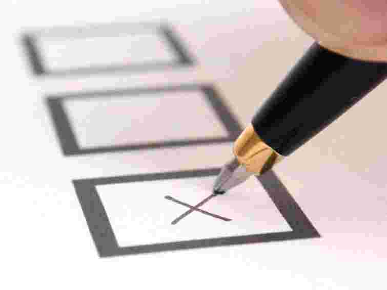 На Львівщині депутатами стали медсестра й учитель