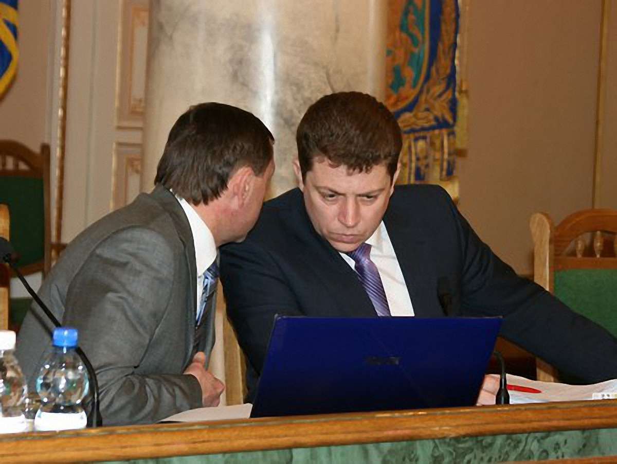Депутати Львівщини за 5 хвилин відмовилися від недовіри Костюку