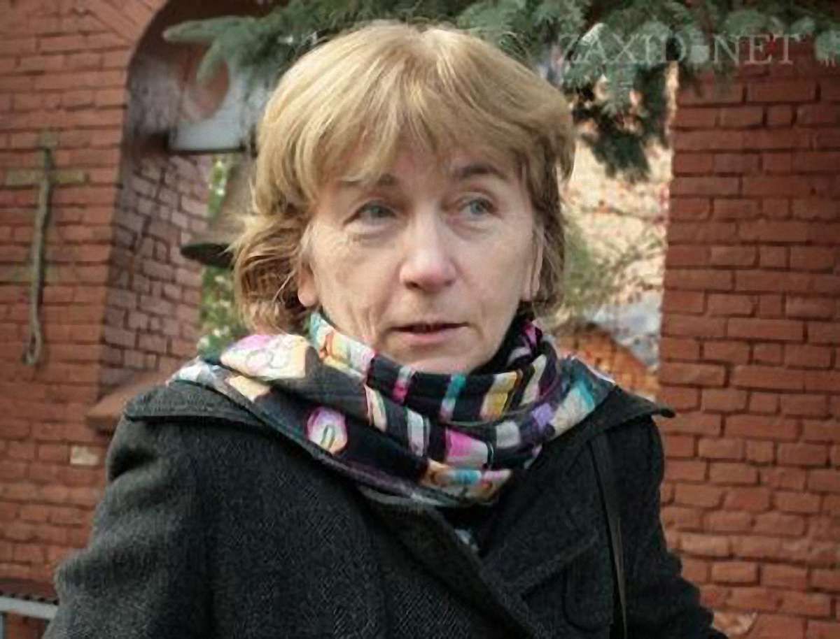 У вхідній брамі на площі Ринок, 5 знайшли альфрейні розписи