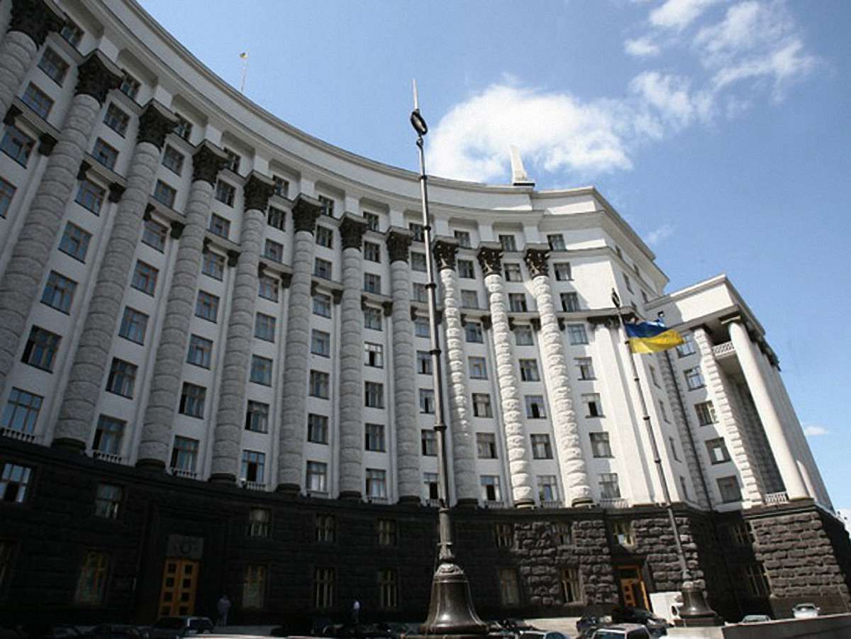 Кабмін збільшив свій секретаріат на 17 осіб