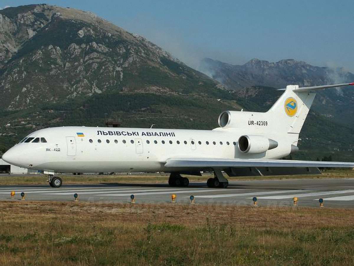 «Львівські авіалінії» купляли паливо за завищеними цінами