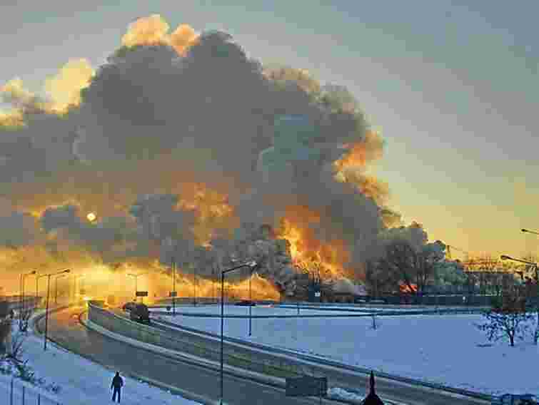 У Львові горів деревообробний цех