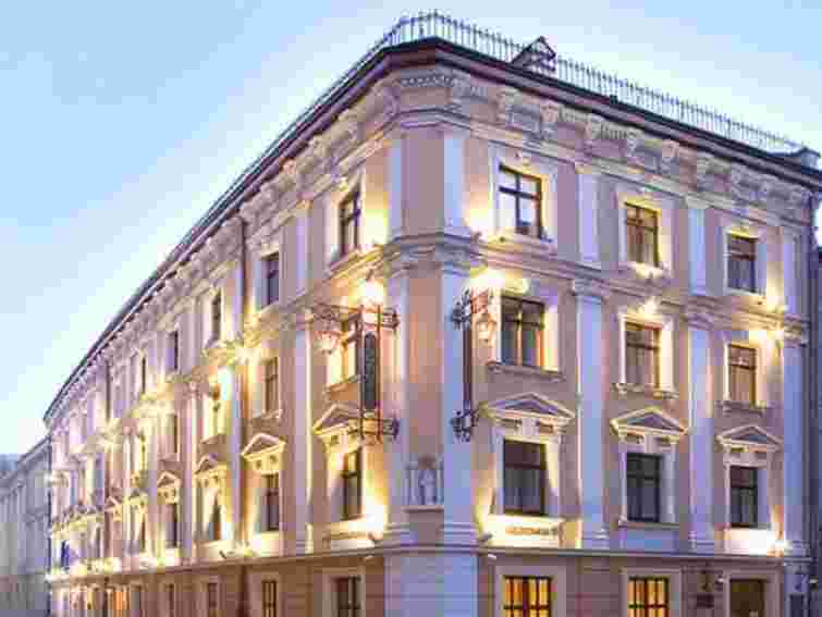 Прокуратура вивчає матеріали приватизації 3 готелів у Львові