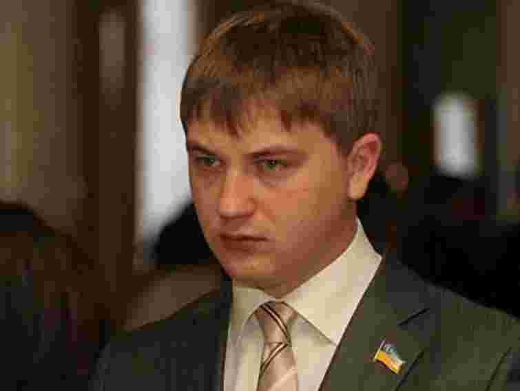 Влада почала приймати позитивні рішення під тиском громади, - політик