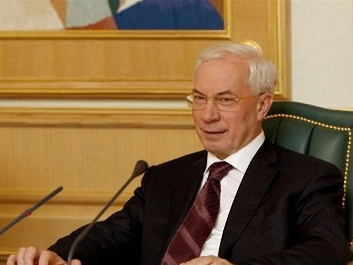 В Азарова найвищий рейтинг серед регіоналів, – політолог
