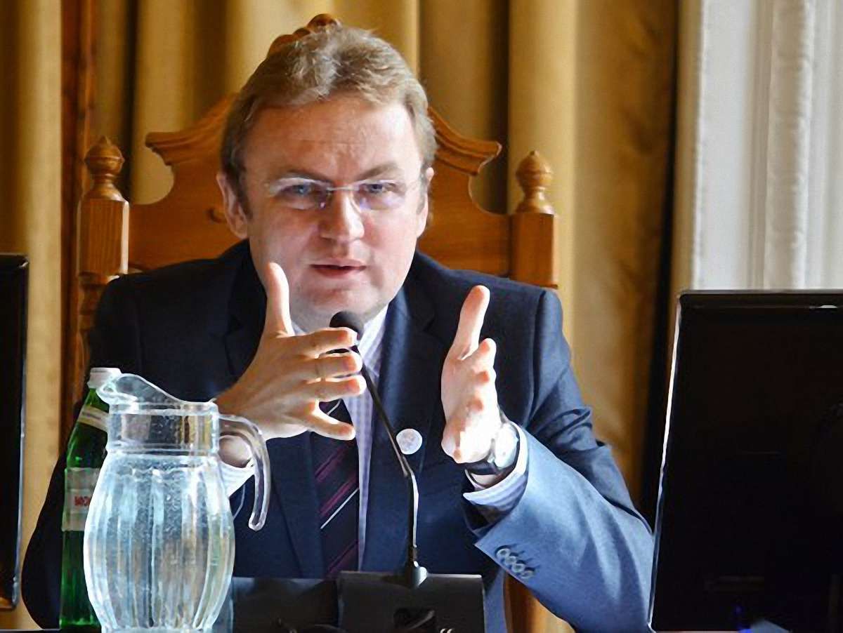Садовий здивований бездіяльність архбудконтролю щодо робіт в парку