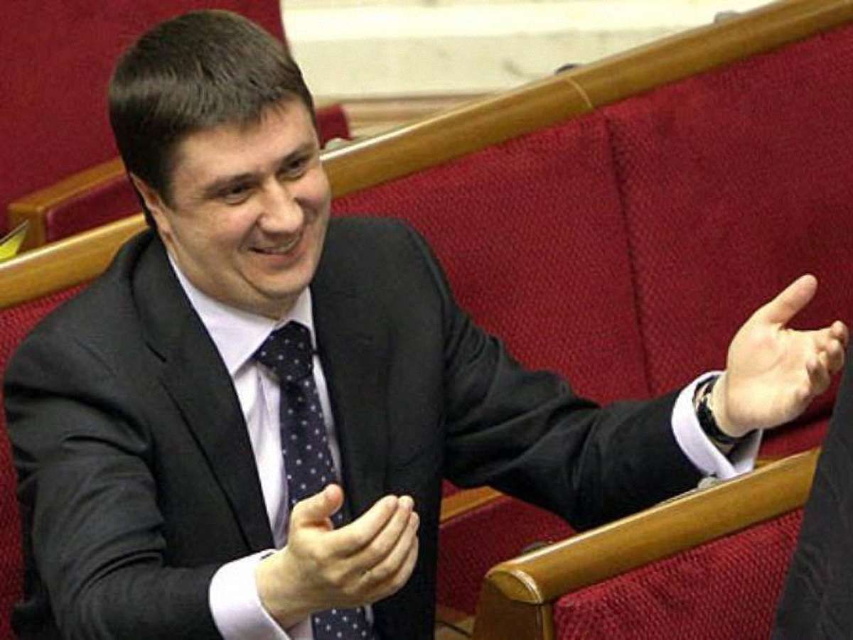 Влада витісняє з України Євросоюз, - нардеп