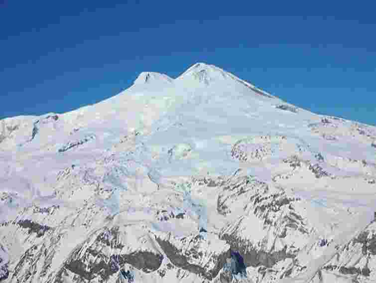 На Ельбрусі знайшли тіло української альпіністки