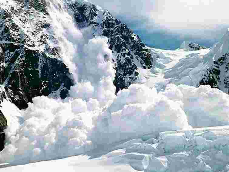 У горах Криму сьогодні можливе сходження снігових лавин