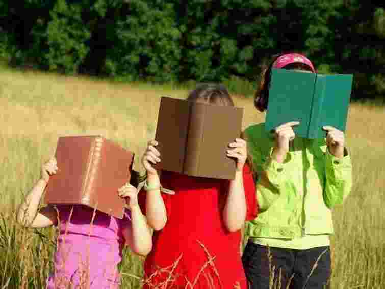 110 багатодітних сімей Львова отримали в подарунок 2 тисячі книг