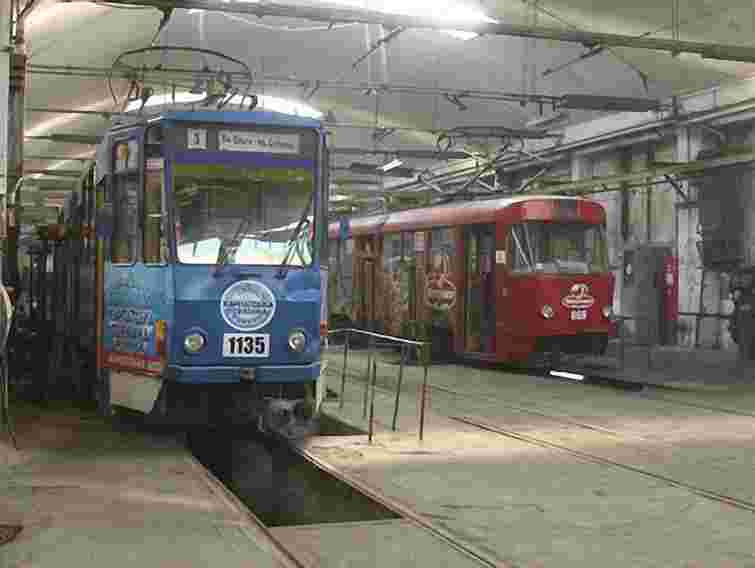 У Львові відремонтували 3 трамвайні вагони, треба – 36