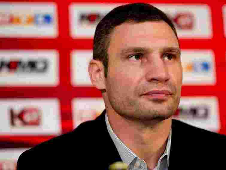 Кличко спростував інформацію про бій з Хеєм