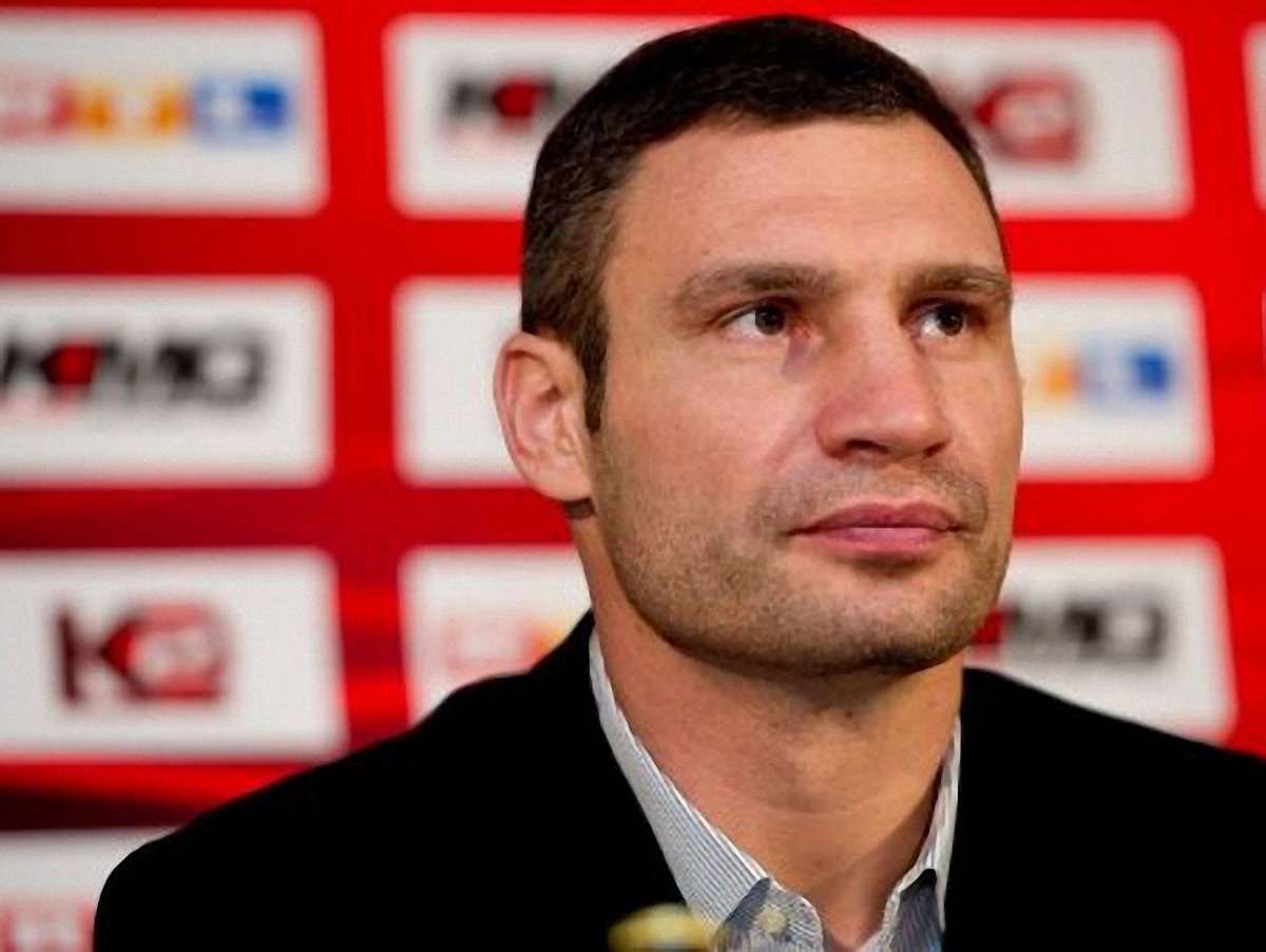 Кличко спростував інформацію про бій з Хеєм