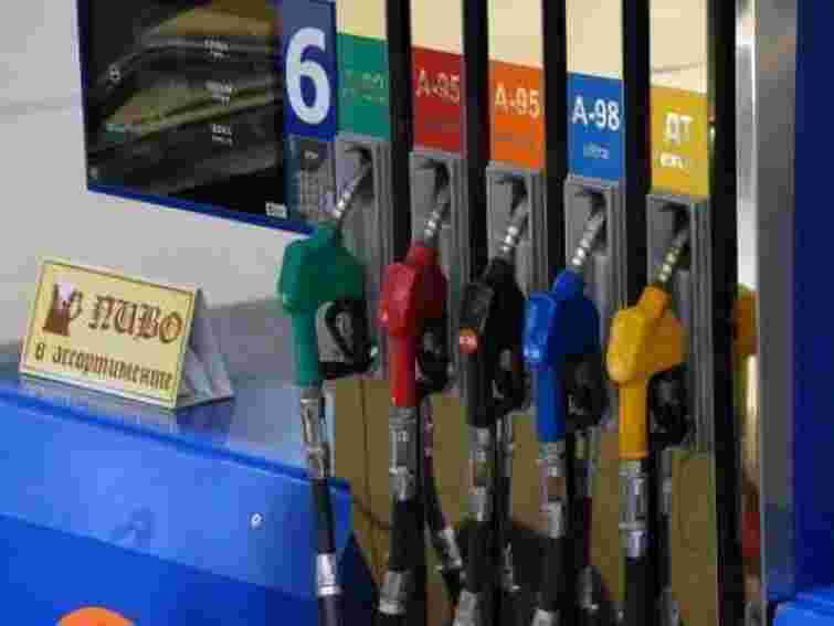 Експерт: 15% ринку нафтопродуктів – контрабанда і фальсифікат