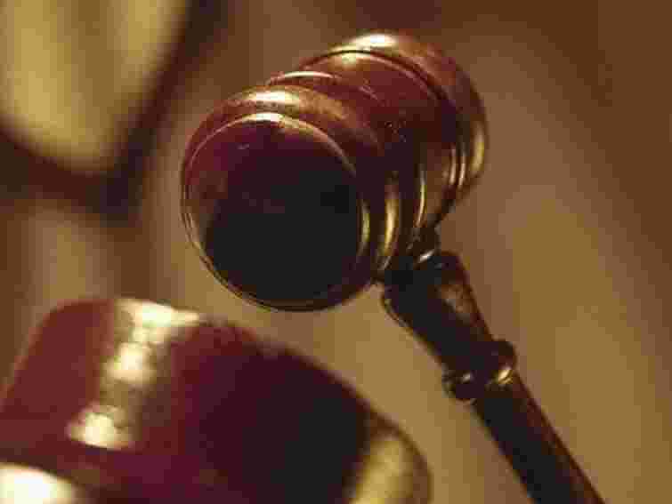 Годинник від Януковича в Росії продають з аукціону за $1200