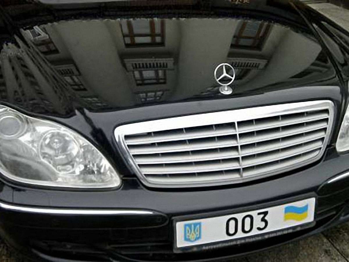 За обслуговування «Мерседесів» Ради Литвин заплатить 2,64 млн грн