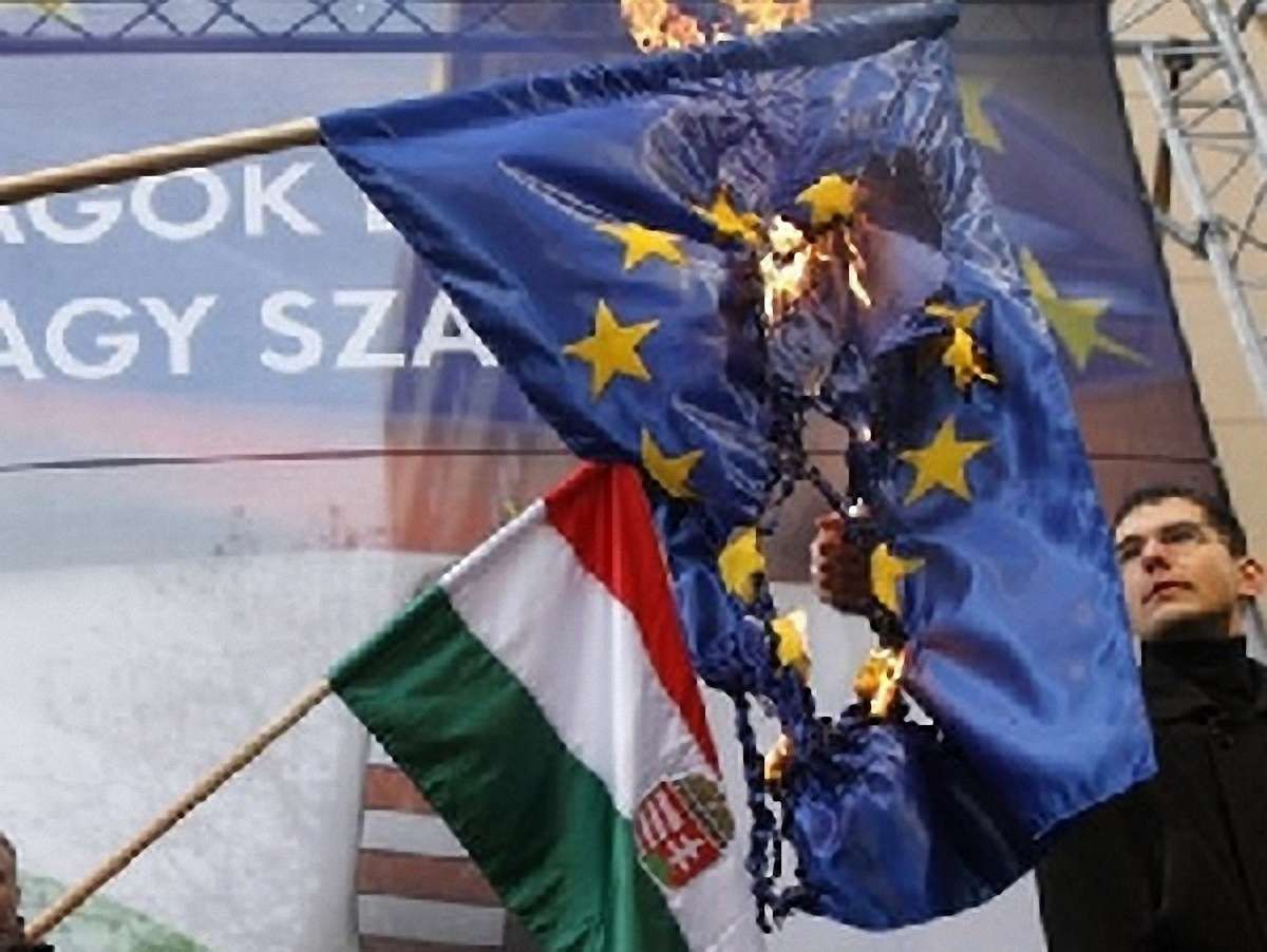 Єврокомісія висунула Угорщині ультиматум