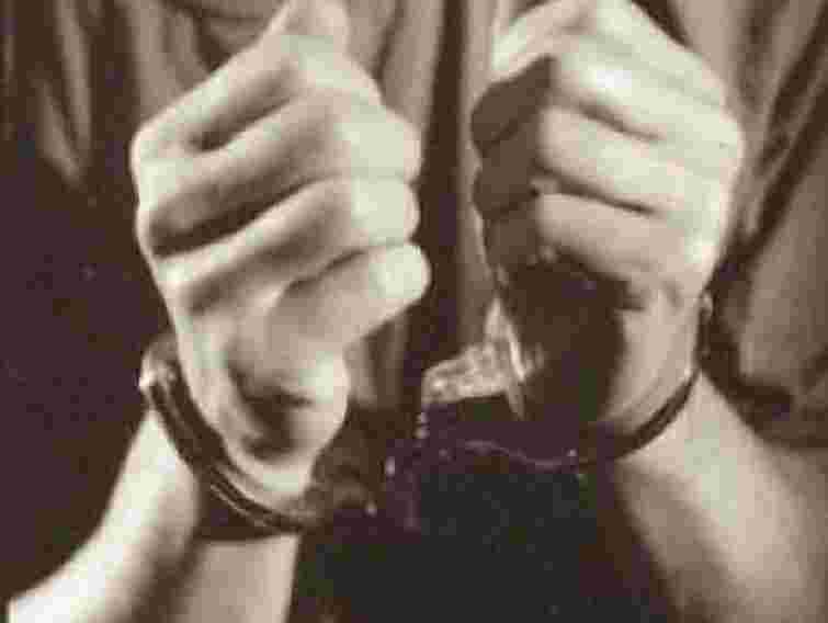 На Львівщині троє молодиків намагались викрасти таксі