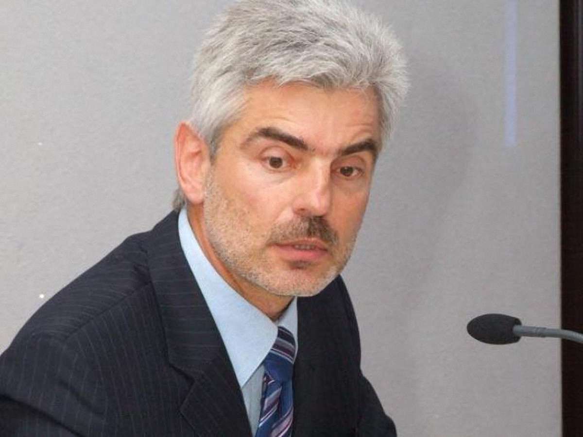 Влада заганяє українців у боргову яму, – нардеп
