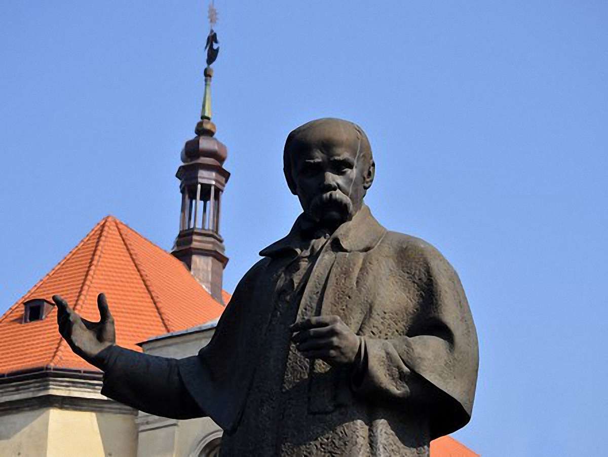 Постать Великого Кобзаря недооцінена в світі, – Янукович