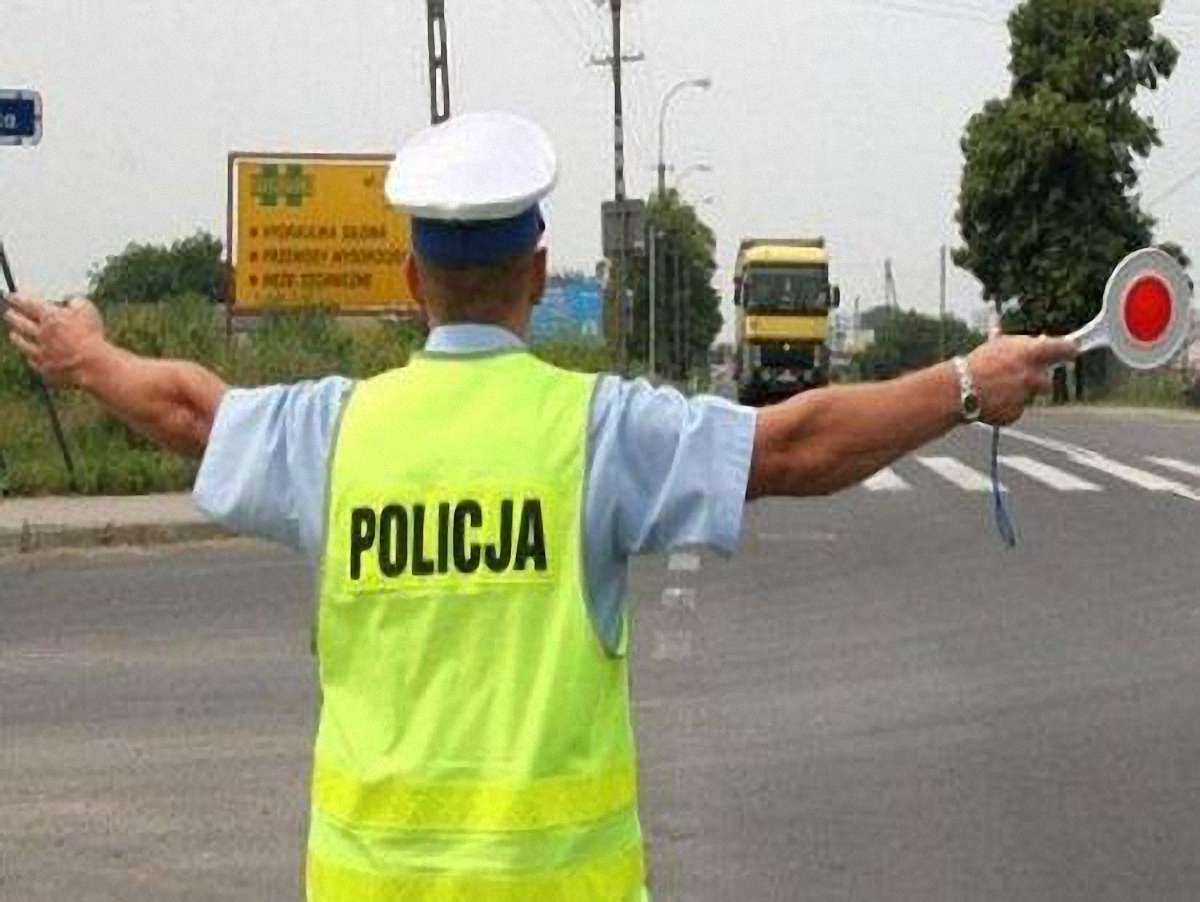 У Польщі в ДТП потрапило авто з українцями: є жертви