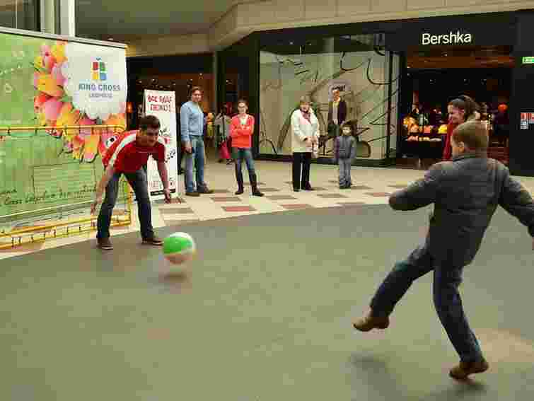 У Львові пропонують забити гол у ворота Радіо Люкс ФМ