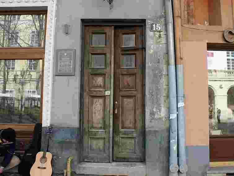 У Львові в пам’ятці архітектури попри заборону триває ремонт