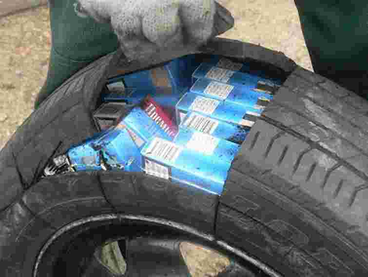 Україна постачає Польщі 40% контрабандних цигарок