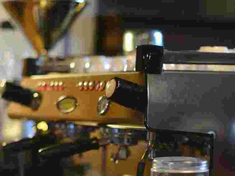 У Львові пропонують безкоштовну каву за чек із парковки