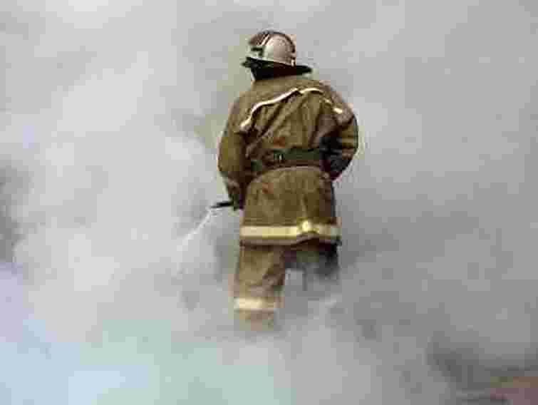 У центрі Чернівців горів будинок: евакуювали 9 людей