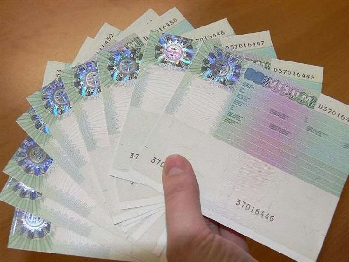 Українці з польськими бізнес-візами можуть їздити туристично