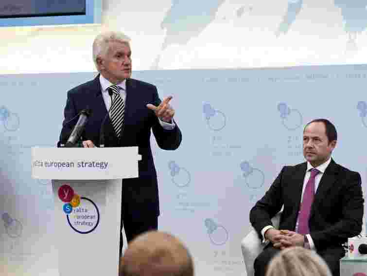 Литвин не вливатиметься у Партію регіонів слідом за Тігіпком