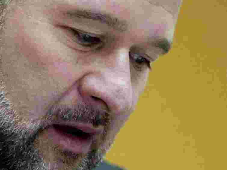 Балога поки не збирається в ПР