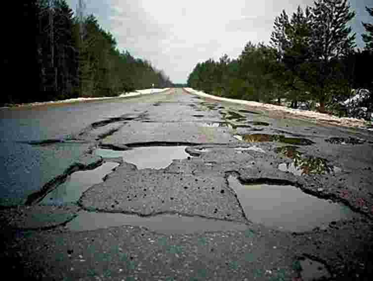 18% доріг на Львівщині зазнали ямкового руйнування, – ОДА