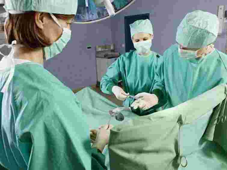 Стан Оксани Макар залишається важким, – медик