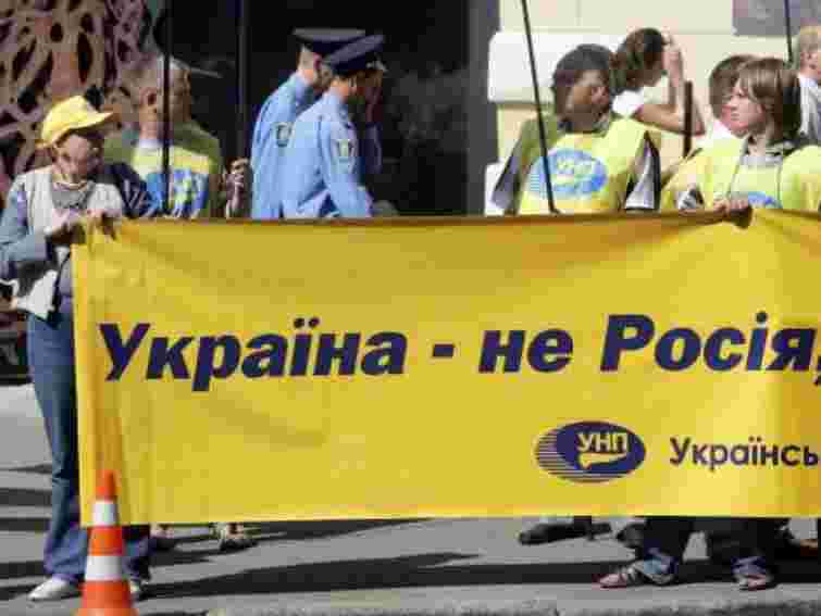 В Україні 1% за русифікацію, а 12% – за українізацію, - опитування