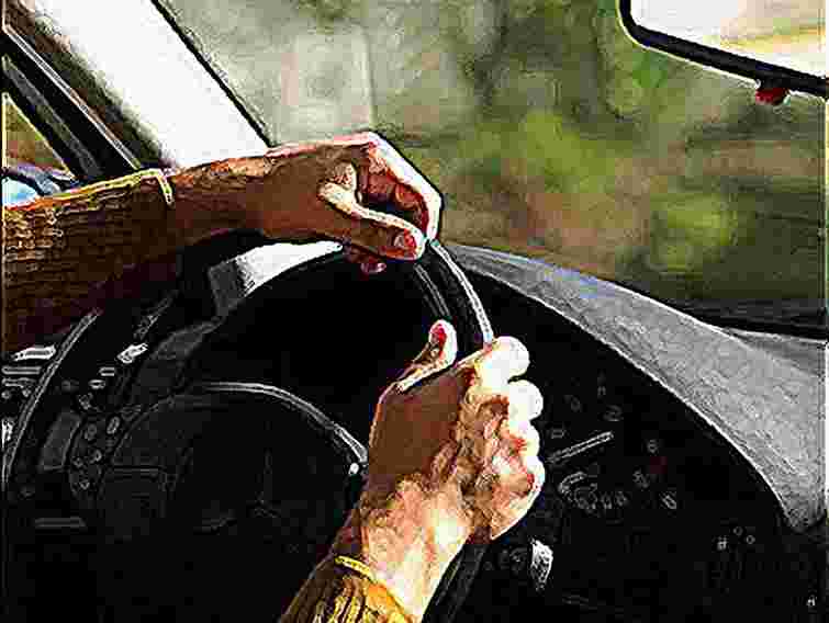 У Львові водій, рухаючись заднім ходом, травмував пішохода і втік